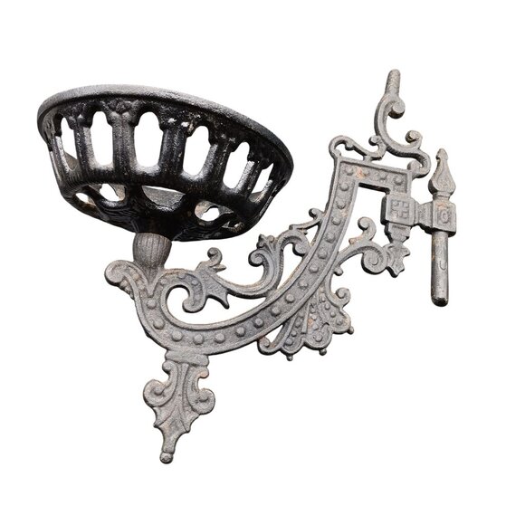 Antique Cast Iron Wall-Mounted Oil Lamp Holder Ornate Gothic Design - Picture 1 of 5